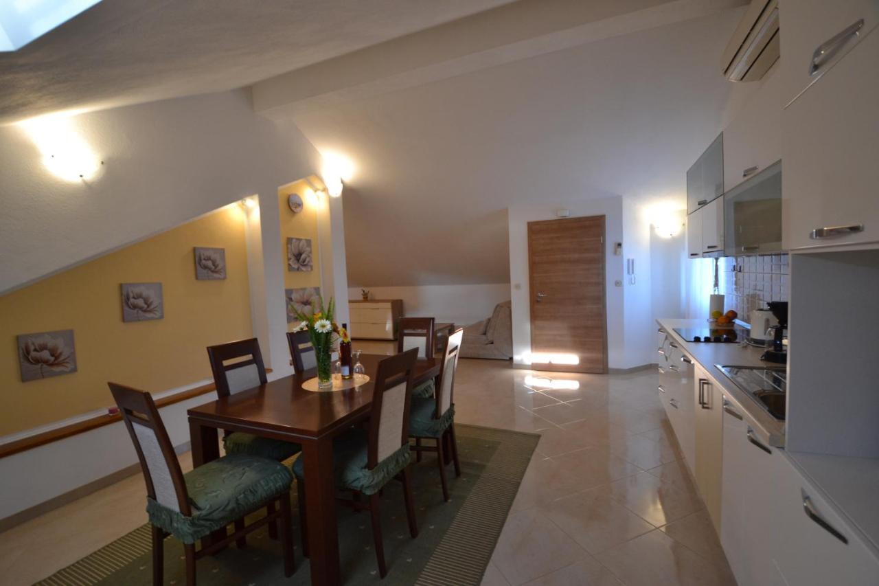 Apartmani Antonia Nakic -Stobrec Split Extérieur photo